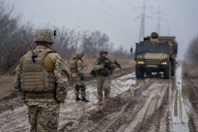 Image d'illustration. Convoi militaire en Ukraine