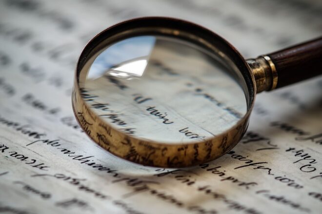 Loupe et lettres