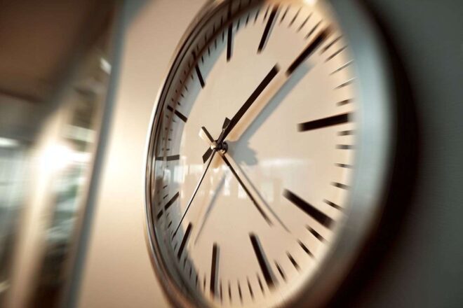 Horloge passage heure d Été