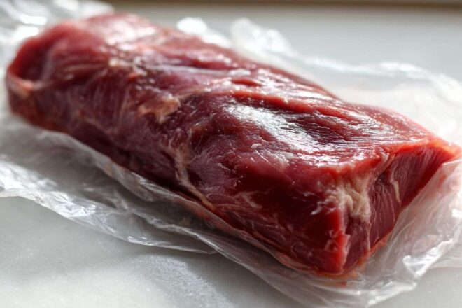 Filet de porc congelé emballé