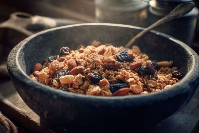 Gros plan de granola fait maison croquant