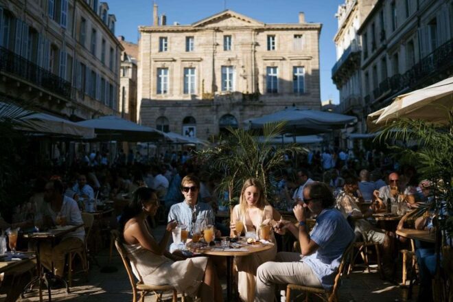 Cafés en plein air en france