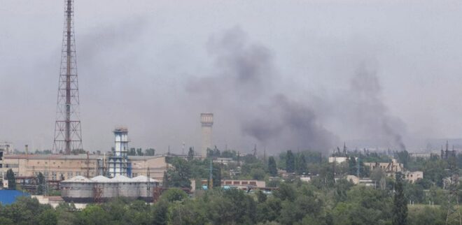 Bombardements à Severodonetsk, dans l'est de l'Ukraine.