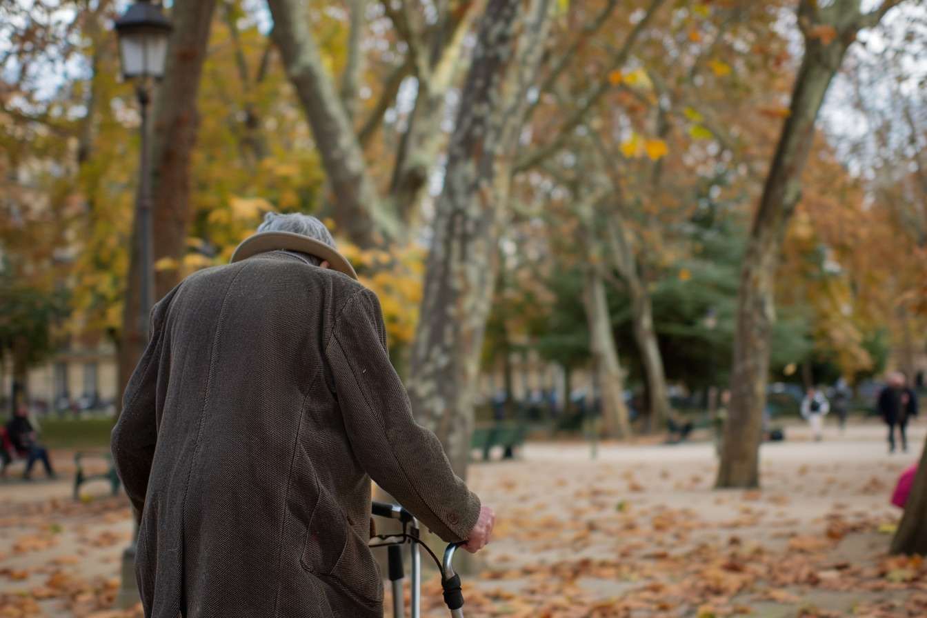vieille personne senior