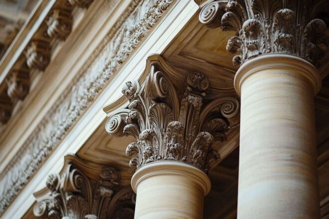 Détails architecturaux du conseil constitutionnel