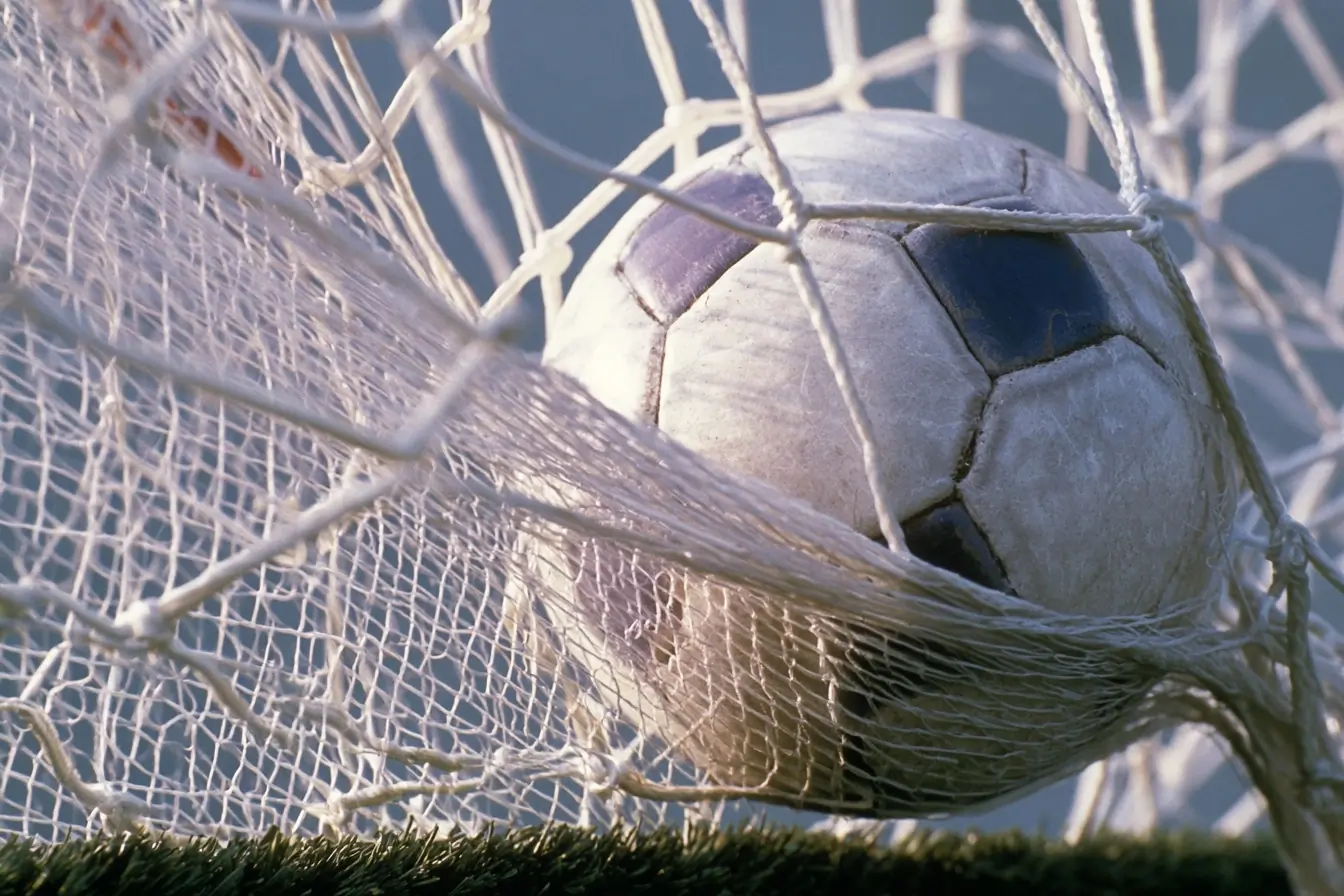 Ballon coincé dans les filets