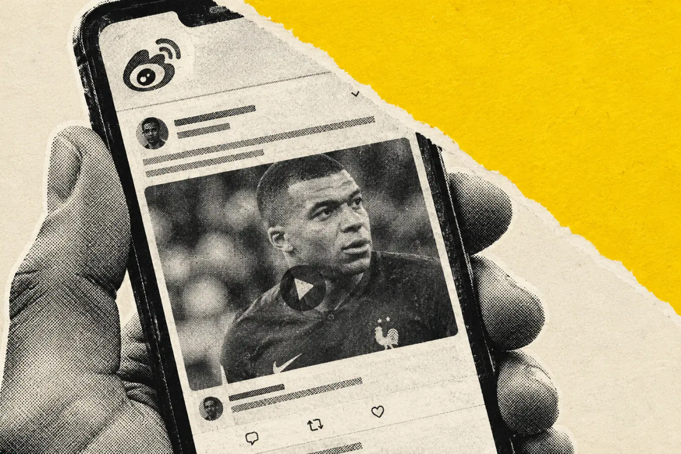 Main tenant Weibo et vidéo de Mbappé